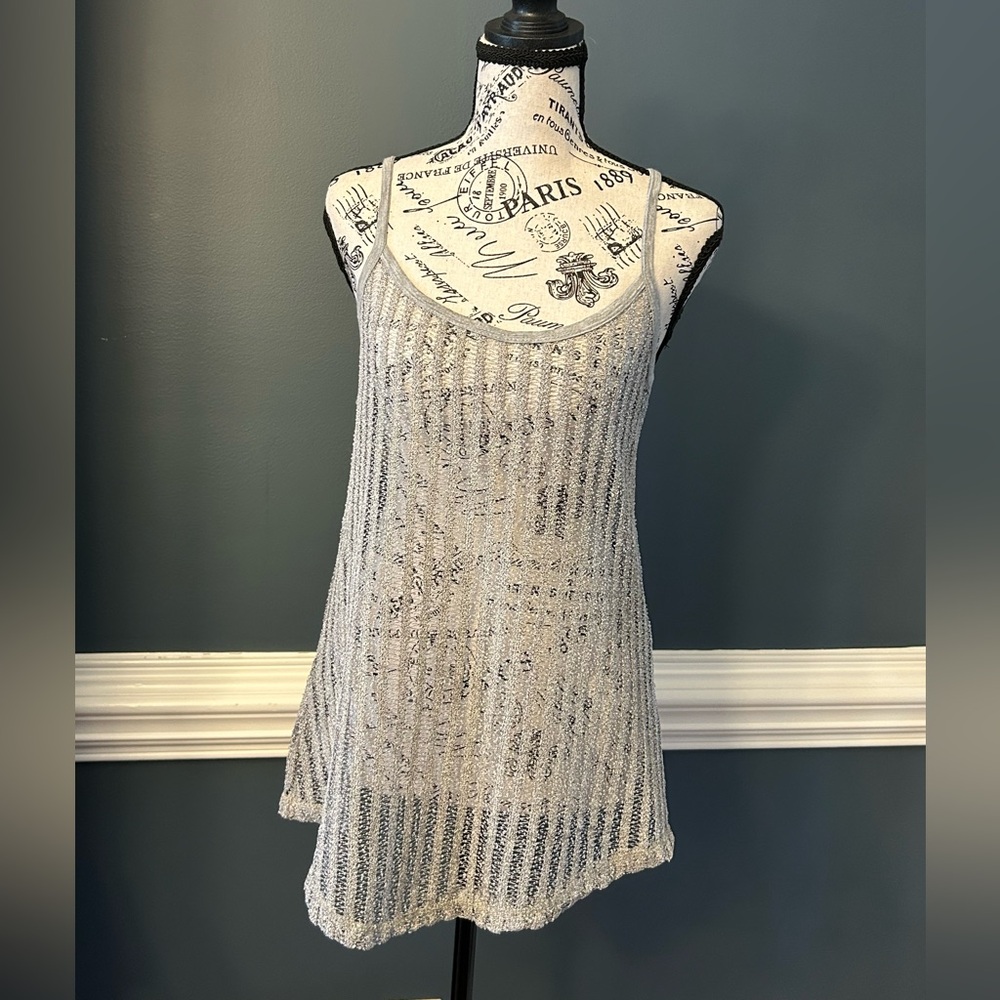 Buckle Silver-Gray Metallic Sheer Scoop Neck Tank